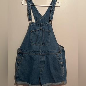 Old Navy Short Overalls Size XL NWOT Never Worn